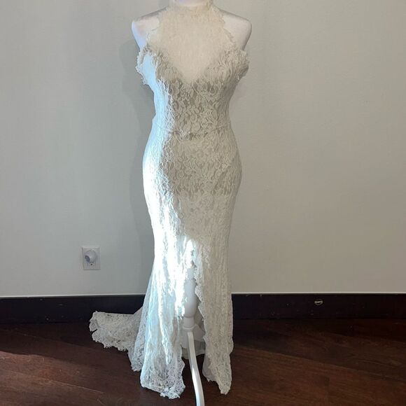 Revolve Heartloom Isla ivory lace wedding gown - Picture 3 of 6